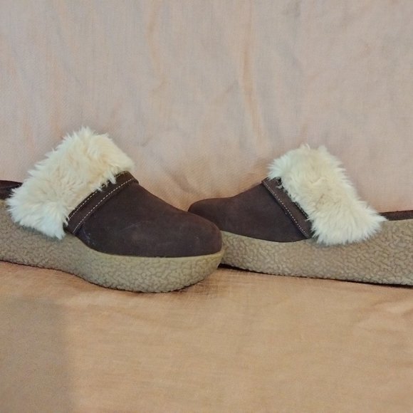 Yellow Box shoes/Clog Women upper Leather, Fur Trim CHOW 8 M NWOB - Picture 5 of 9